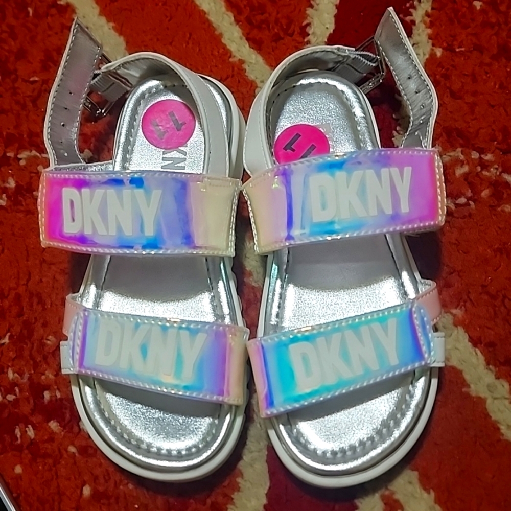 Dnky kids sandals
